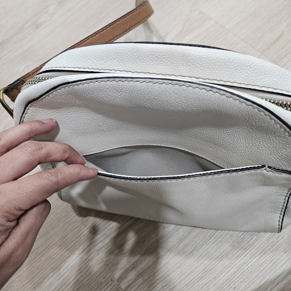 FOSSIL WHITE TAN TAUPE CROSSBODY LEATHER  BAG - Picture 6 of 11
